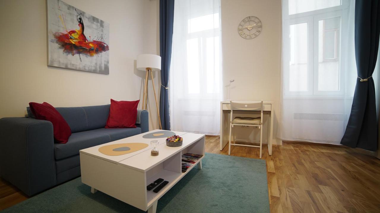 Malixa - Apartment In The Heart Of Vienna Next To Metro Luaran gambar