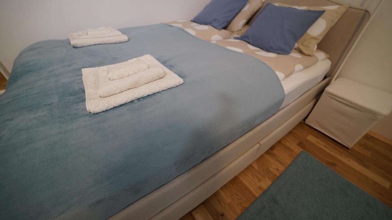 Malixa - Apartment In The Heart Of Vienna Next To Metro Luaran gambar