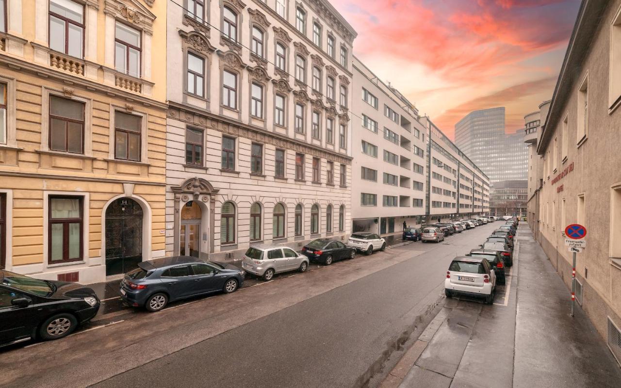 Malixa - Apartment In The Heart Of Vienna Next To Metro Luaran gambar