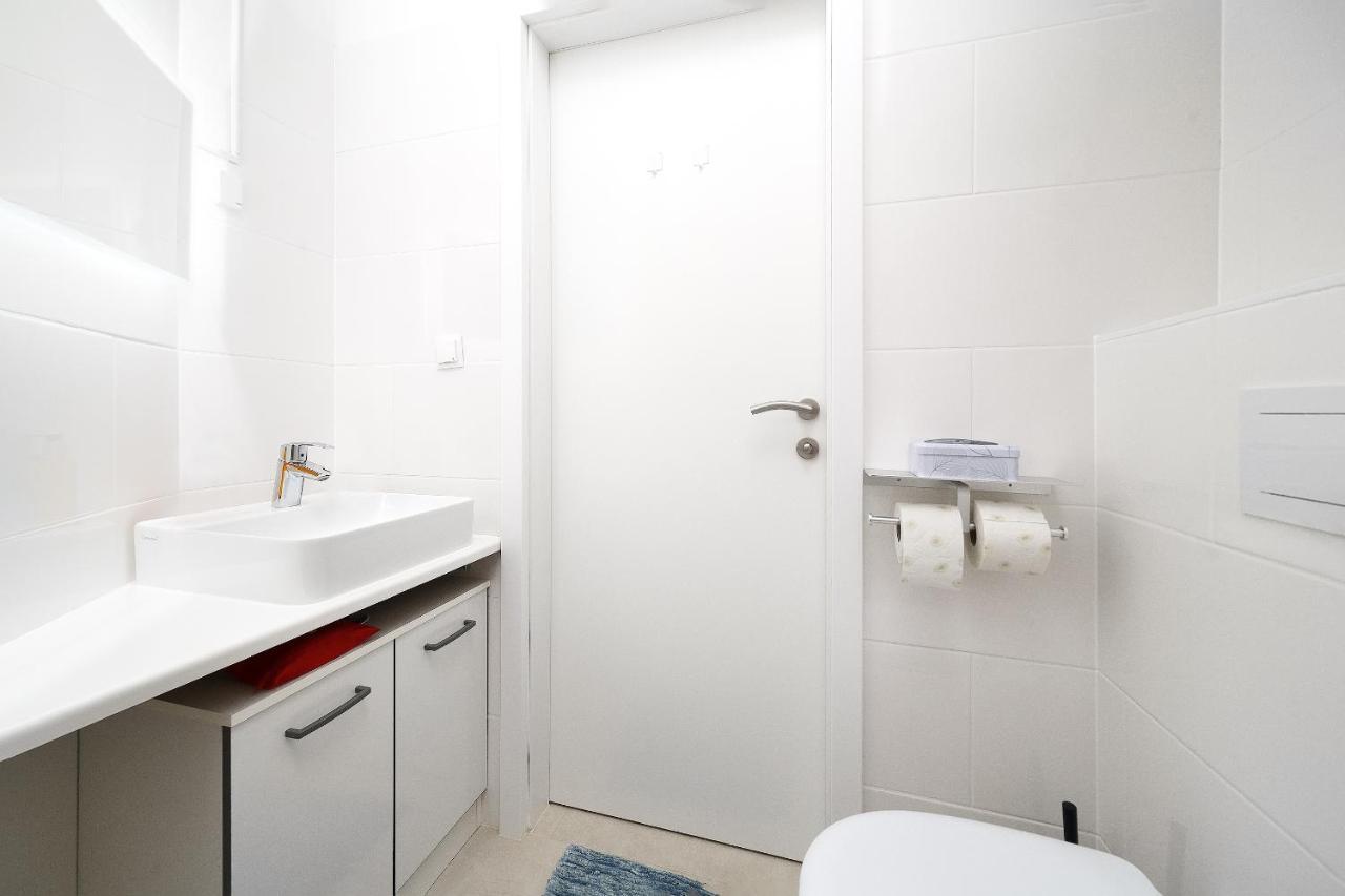 Malixa - Apartment In The Heart Of Vienna Next To Metro Luaran gambar
