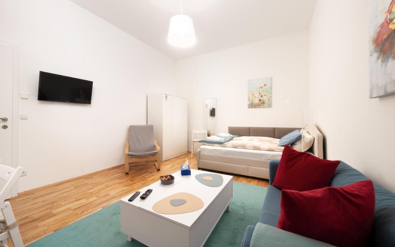 Malixa - Apartment In The Heart Of Vienna Next To Metro Luaran gambar