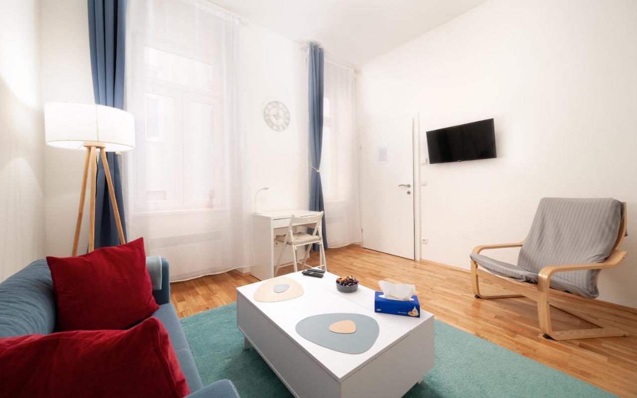 Malixa - Apartment In The Heart Of Vienna Next To Metro Luaran gambar