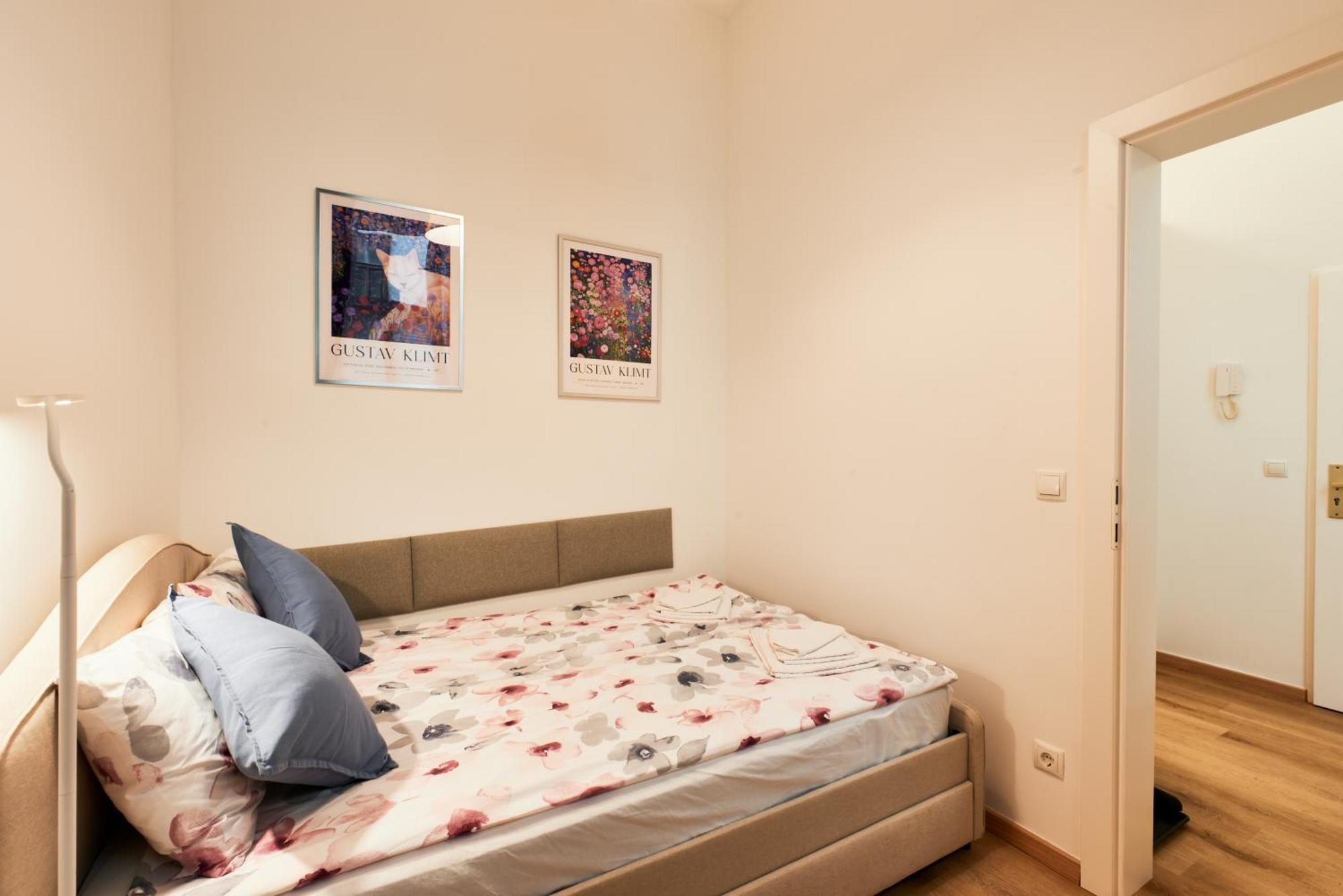 Malixa - Apartment In The Heart Of Vienna Next To Metro Luaran gambar